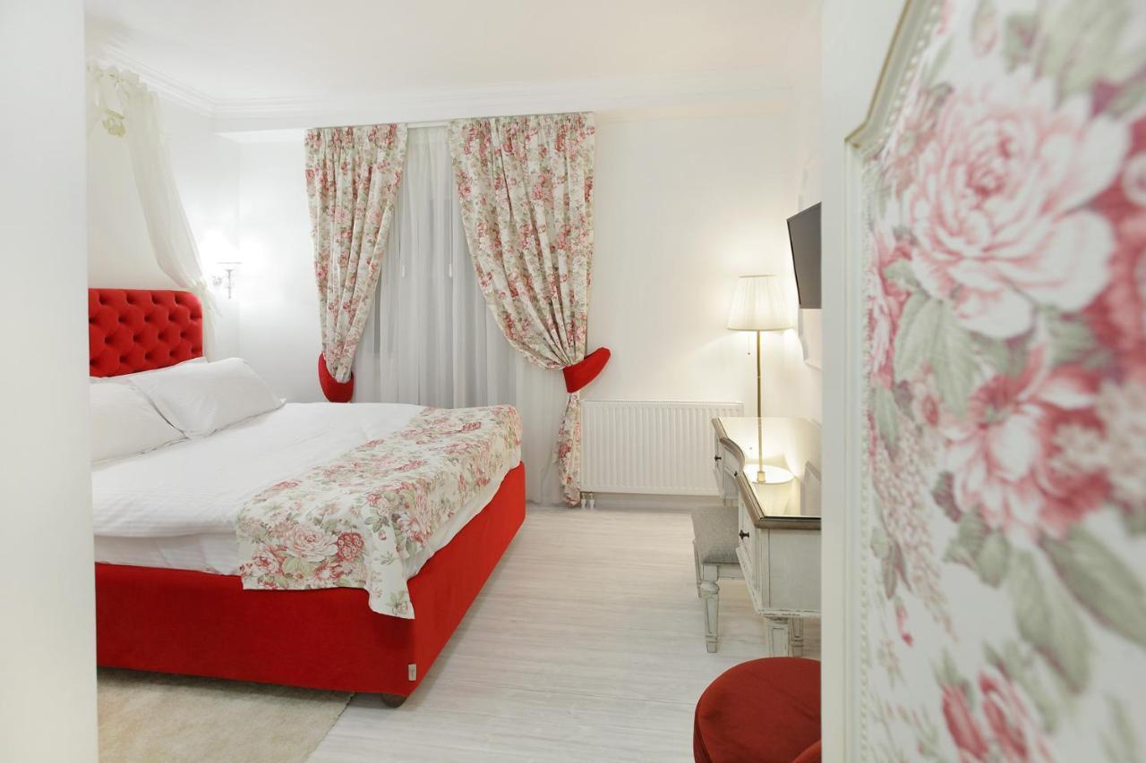 Excelsior Boutique Hotel Сіная Екстер'єр фото